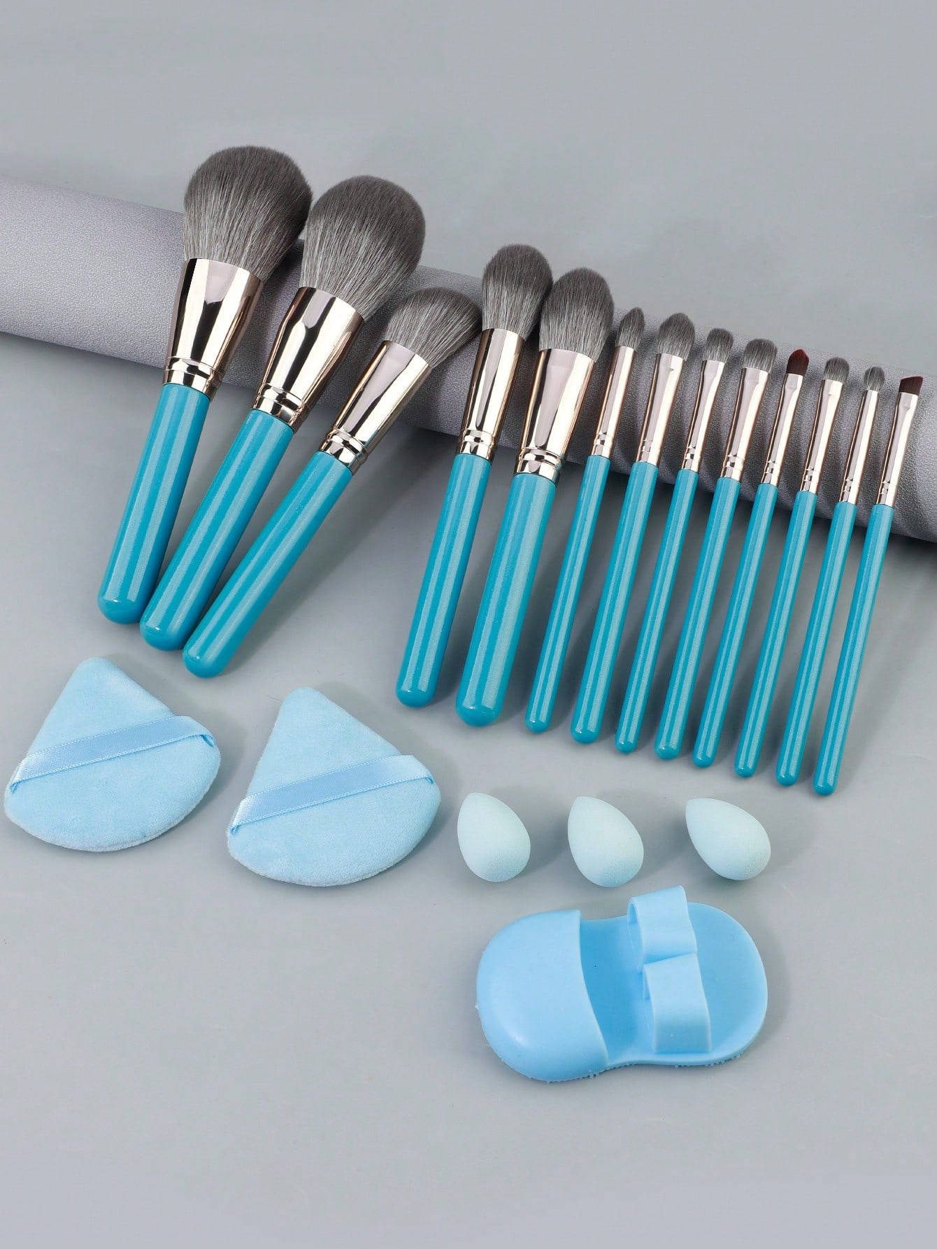 Beauty Blender In Makeup - 19-teiliges blaues Make-up-Pinsel-Set mit Beauty Blender,