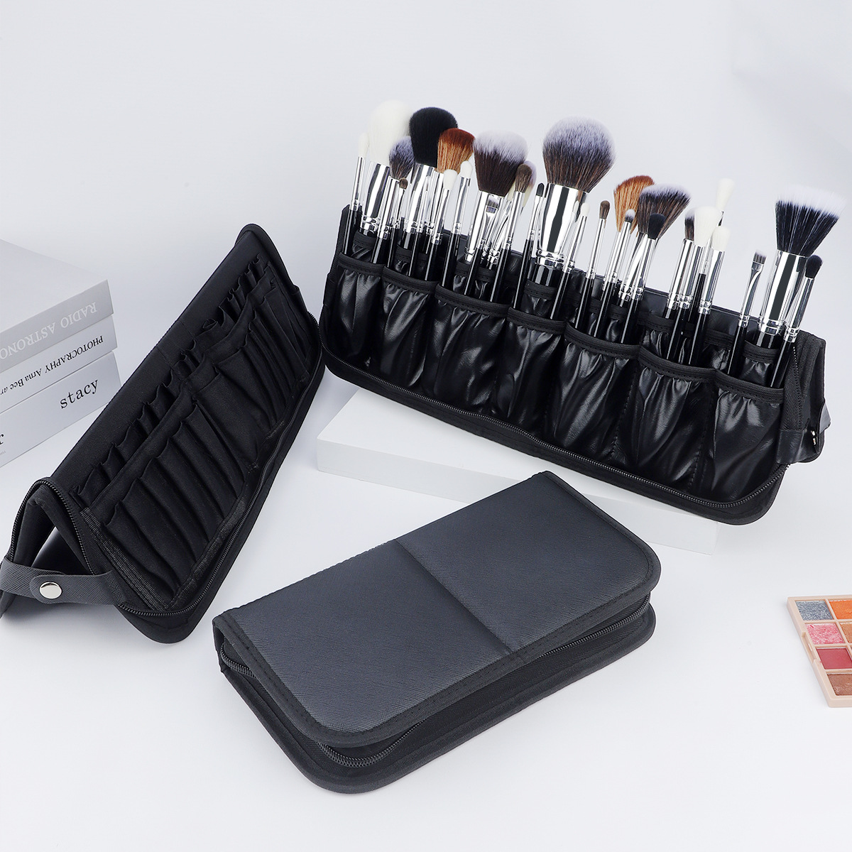 Große schwarze faltbare Make-u – Beauty Makeup Background Bewertung und Preis