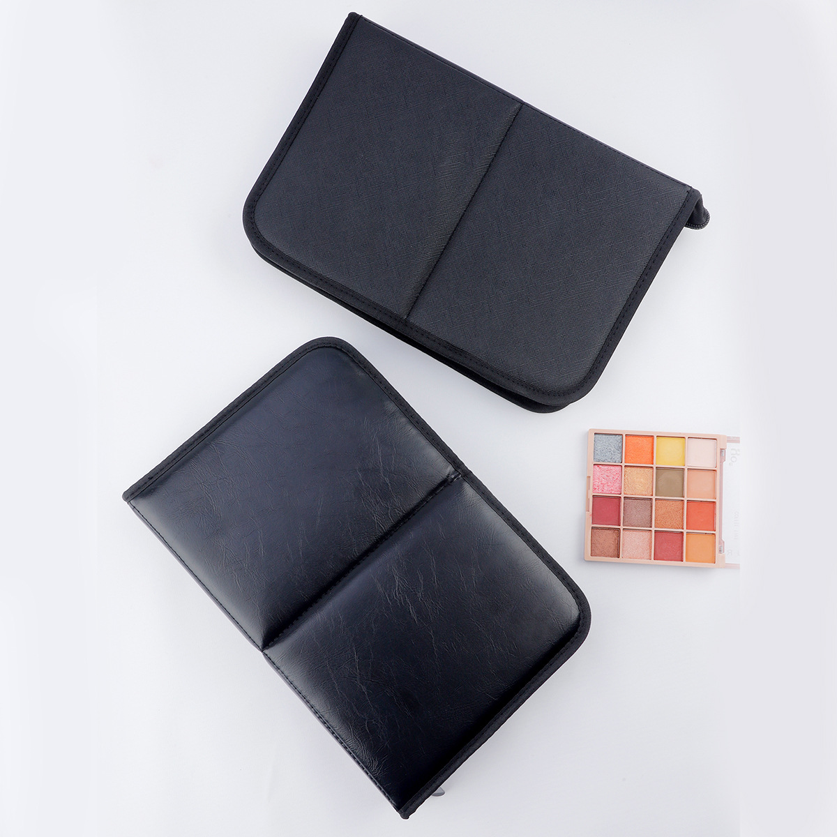 Große schwarze faltbare Make-u – Beauty Makeup Background Bewertung und Preis