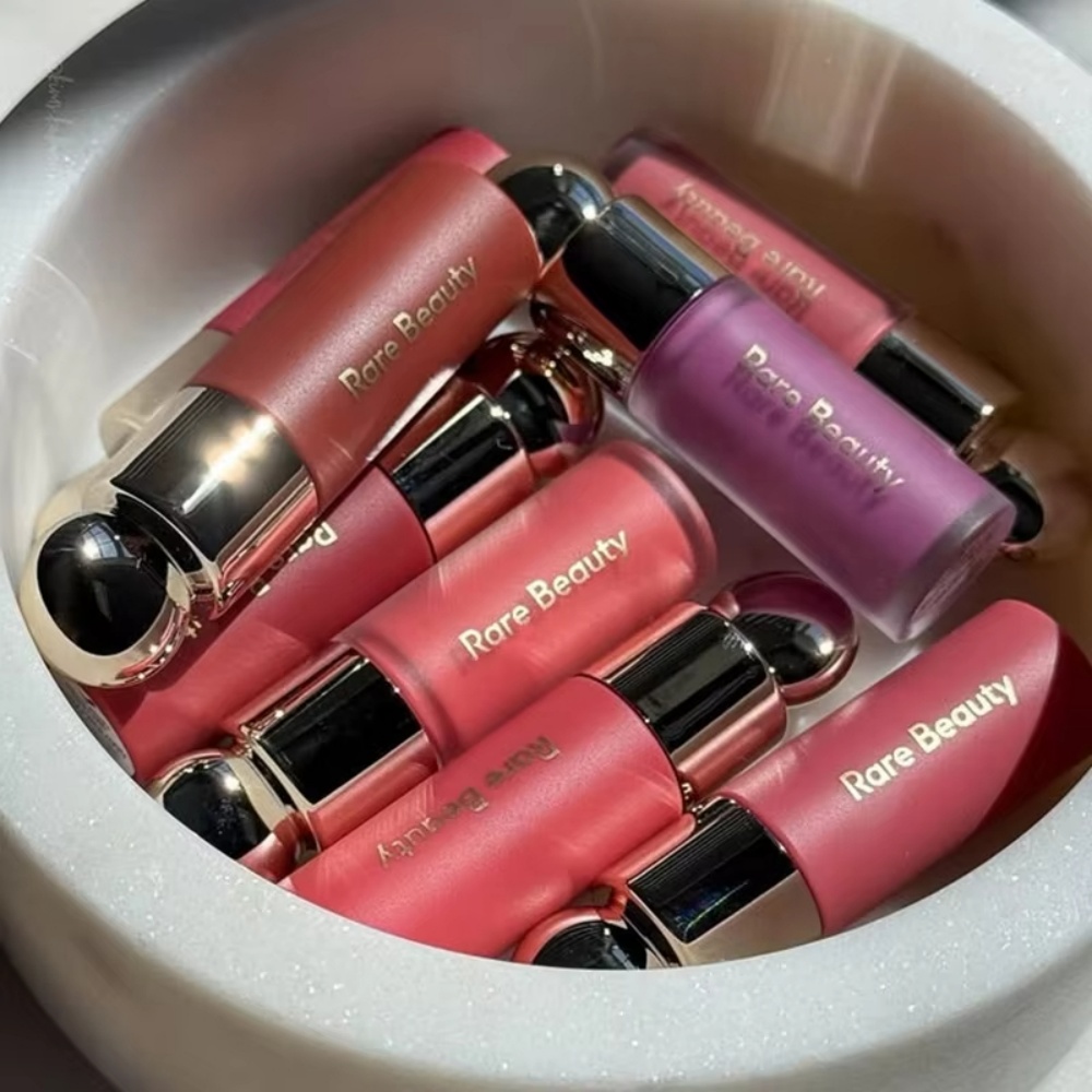 Rare Beauty Liquid Blush Love  – Rare Beauty Makeup Kit Bewertung und Preis