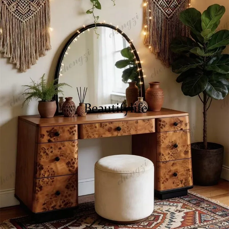 Wunderschöner Schminktisch im  – Beauty Makeup Table Bewertung und Preis